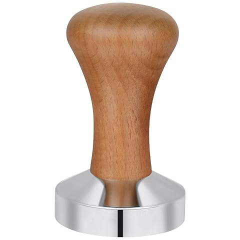 Tasseur à café expresso avec base plate en acier inoxydable et manche ergonomique en bois clair