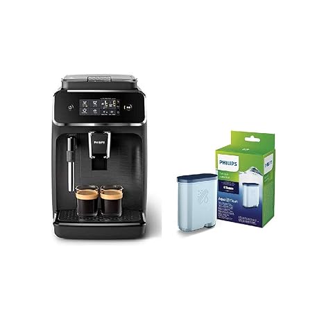 Machine expresso automatique noire avec mousseur à lait et filtre AquaClean sur un plan de travail